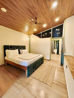 Habitació prèmium, balcó | Roba de llit d'alta qualitat i cobrellits 