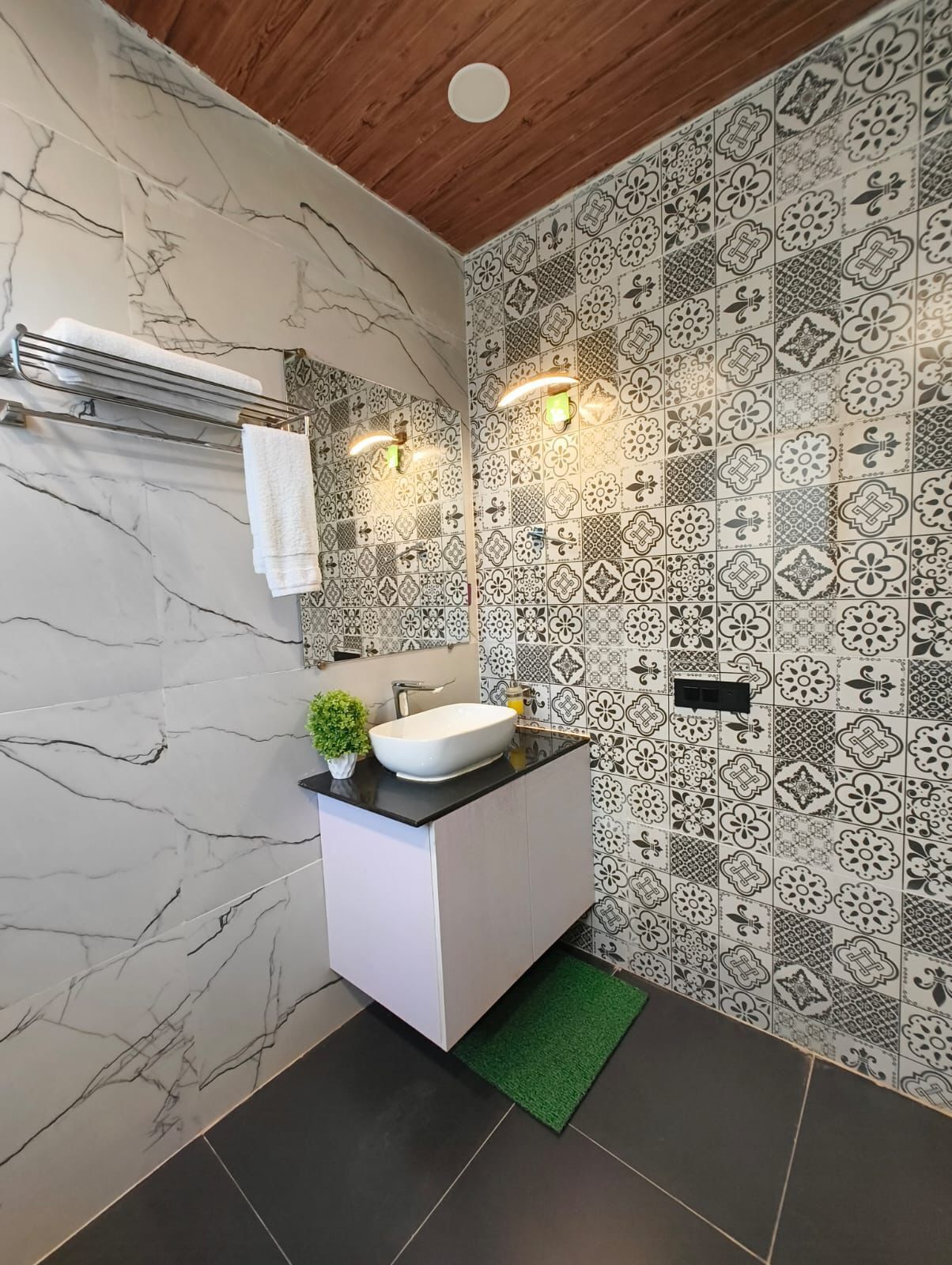 Premium Room, Balcony | Bathroom