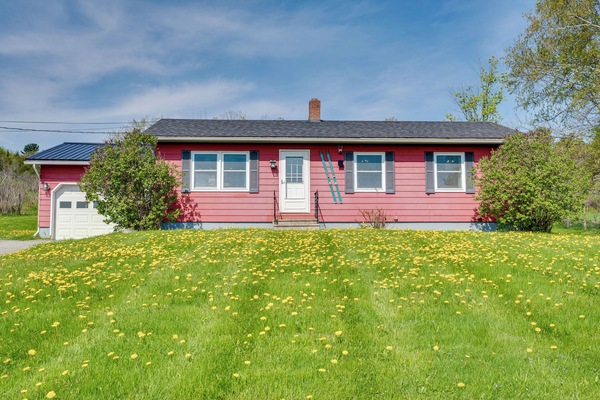 North Troy Vacation Rental | 3BR | 2BA | 1,200 Sq Ft | 3 Steps to Enter