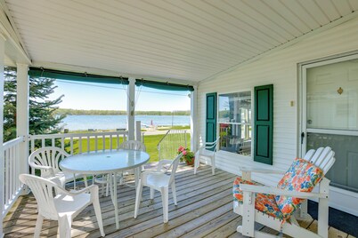 Lakefront Home w/ Beach Access, Deck & Dock