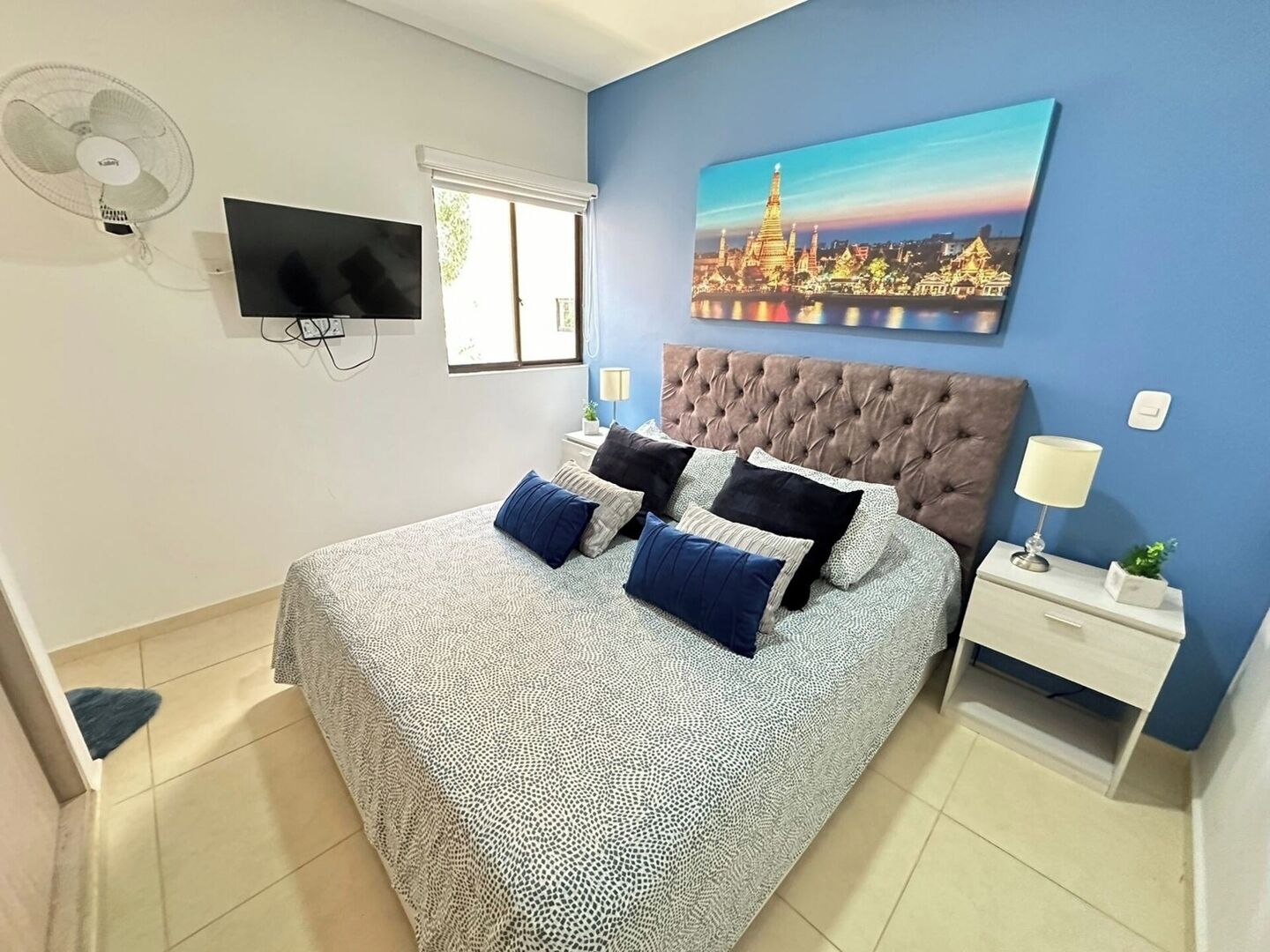 2 habitaciones, tabla de planchar con plancha, wifi y ropa de cama 