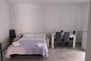 1 dormitorio, wifi, ropa de cama