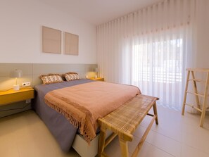 1 chambre, fer et planche à repasser, accès Internet, draps fournis