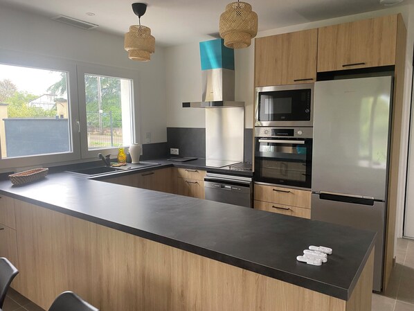 Microwave, oven, stovetop, dishwasher