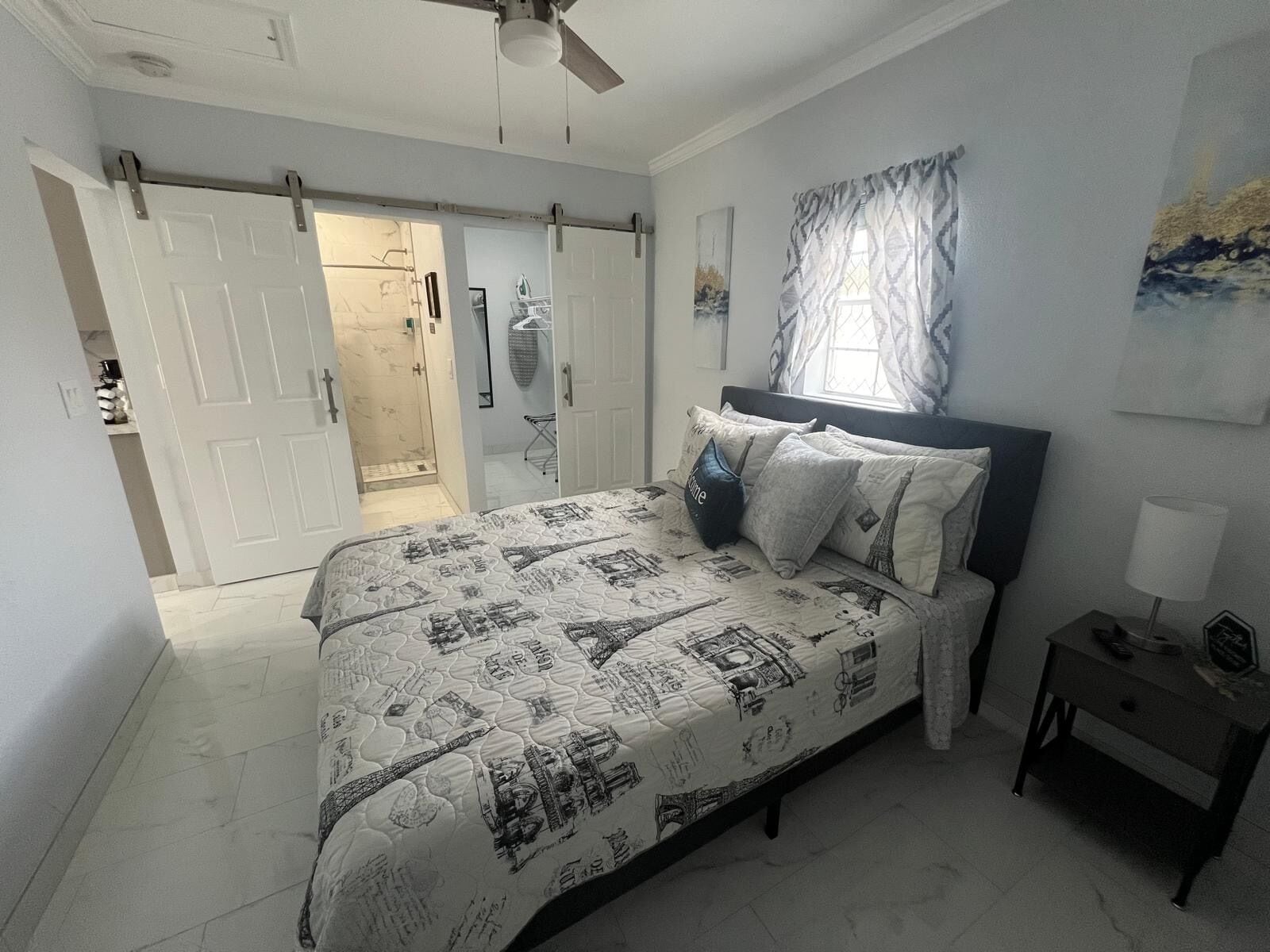 1 makuuhuone, silitysrauta/-lauta, ilmainen Wi-Fi, vuodevaatteet