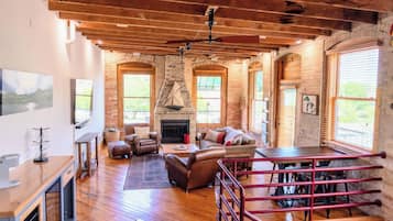 TV connectée, cheminée