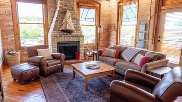 TV connectée, cheminée