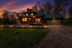 Exterior - The Alibi Cabin - Pool, Hot Tub & Private Trails - Secluded 17-Acre Retreat (Kensington)