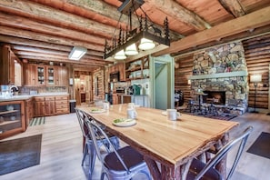 Dining - The Alibi Cabin - Pool, Hot Tub & Private Trails - Secluded 17-Acre Retreat (Kensington)