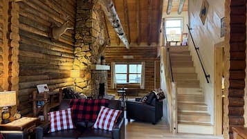 Smart TV, fireplace, ping pong, books