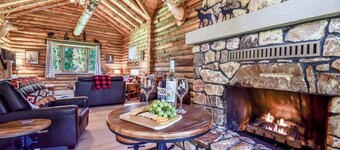 The Alibi Cabin - Pool, Hot Tub & Private Trails - Secluded 17-Acre Retreat