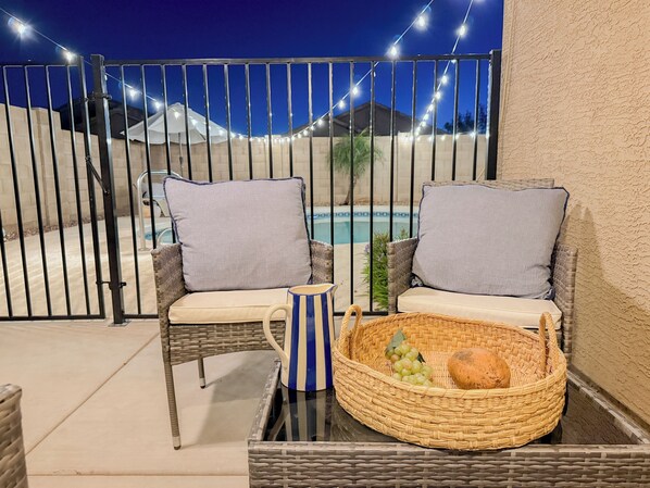 Outdoor pool - Cactus Bonito, Pool, 3 Bed, 2 Bath w/AC & Near Stadium (Glendale)