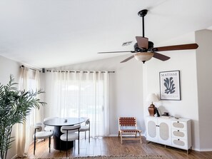 Dining - Cactus Bonito, Pool, 3 Bed, 2 Bath w/AC & Near Stadium (Glendale)