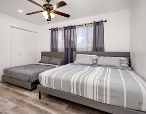 3 bedrooms, iron/ironing board, WiFi, bed sheets