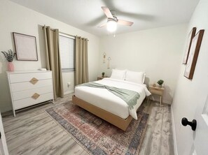 2 bedrooms, iron/ironing board, WiFi, bed sheets