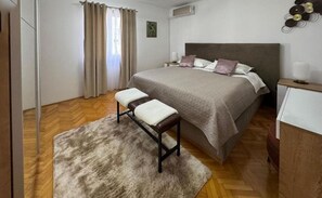 4 chambres, fer et planche à repasser, Wi-Fi gratuit