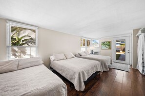 5 bedrooms, iron/ironing board, WiFi, bed sheets