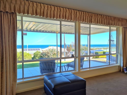 Bellavista, Tiddy Widdy Beach