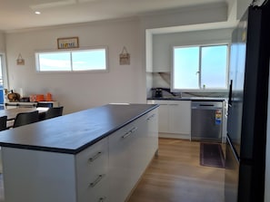 Microwave, dishwasher