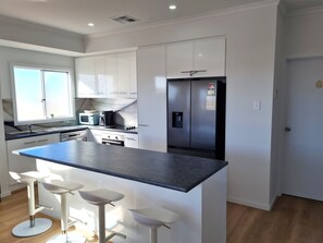Microwave, dishwasher