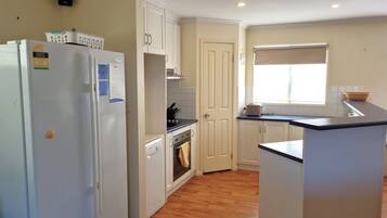 Microwave, dishwasher