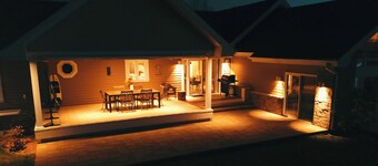Private Luxury Lakefront Paradise – Big Garden, Dream Views, Perfect Setting