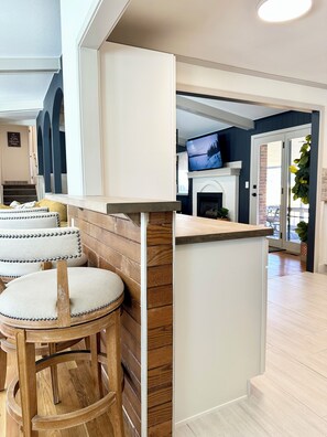 Interior - Homebase 4BR/3BA, Park, Fire-pit, Gym Equip, Theatre, Kids Room, Arcade, AC (Centennial)