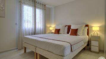 3 makuuhuonetta, silitysrauta/-lauta, ilmainen Wi-Fi, vuodevaatteet