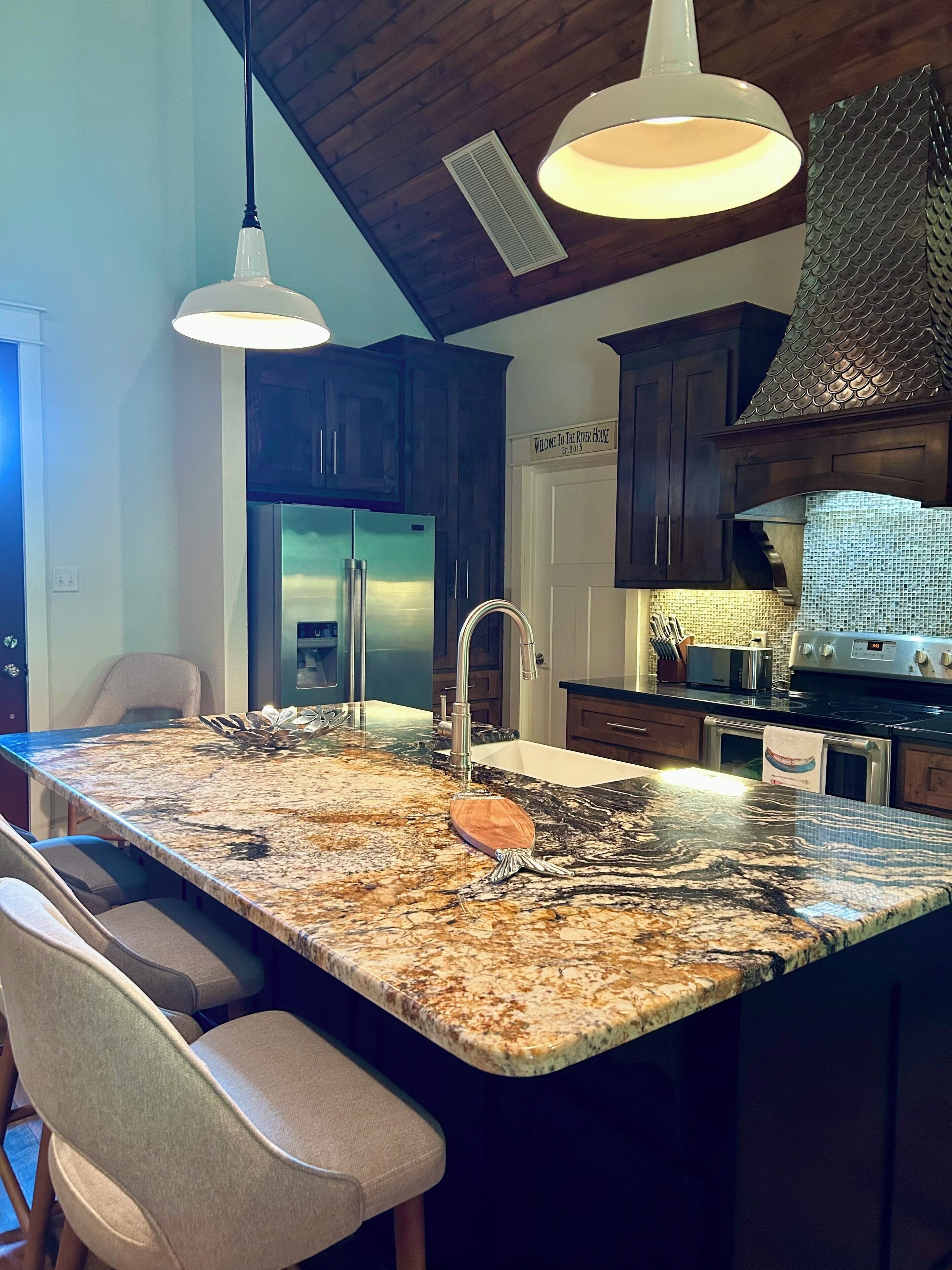 Micro-ondes, four, plaque de cuisson