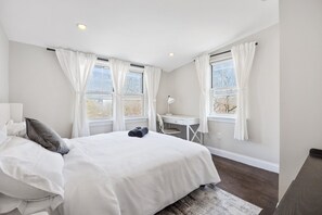 6 chambres, fer et planche à repasser, Wi-Fi, draps fournis