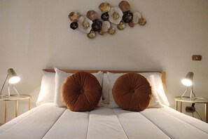 3 slaapkamers, een strijkplank/strijkijzer, gratis wifi, beddengoed