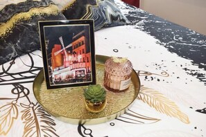 Iron/ironing board - Your hidden charm by Paris (Le Kremlin-Bicetre)