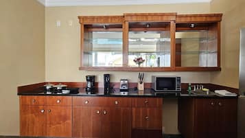 Microwave, stovetop, dishwasher