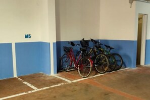 Self-parking (surcharge)