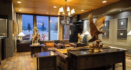 Grande Cache Hotel