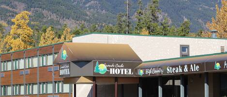 Fachada de la propiedad