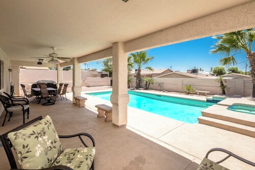 Downtown Lake Havasu 5 bedroom home