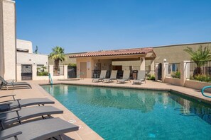 Pool - 3 bed Island condo minutes from launch ramp (Lake Havasu City)