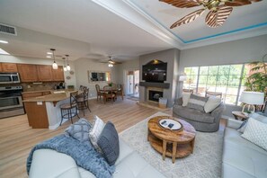 TV - Condo With Boat Parking Rotary Beach Park (Lake Havasu City)