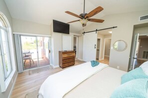 2 bedrooms, WiFi, bed sheets - Condo With Boat Parking Rotary Beach Park (Lake Havasu City)