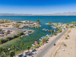 Beach nearby - Crazy Horse H20 | Island | Minutes to Beach (Lake Havasu City)