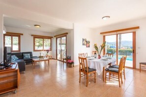 Room - Villa Pelagos (Nea Dimmata)