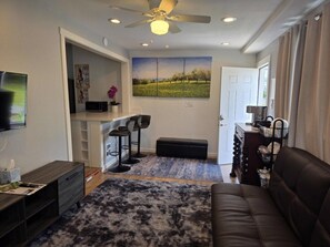 TV, stereo - Modern Victorian by Beach and Forest Unit B (Crescent City)