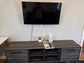 Interior - Modern Victorian by Beach and Forest Unit B (Crescent City)