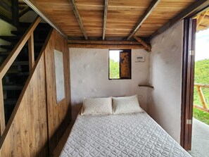 5 bedrooms, WiFi, bed sheets