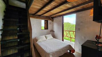 5 bedrooms, WiFi, bed sheets