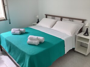 3 bedrooms, iron/ironing board, travel crib, free WiFi