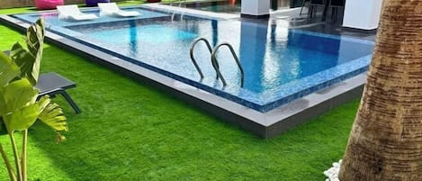 Piscine extérieure