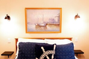 2 bedrooms, free WiFi, bed sheets - Harbor Hill Inn - Carriage House (Pepin)
