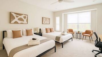 4 habitaciones, tabla de planchar con plancha, cuna de viaje y wifi